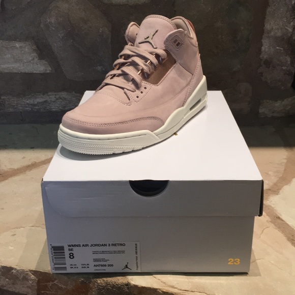 Nike Shoes - Women’s Nike Jordan 3 Retro